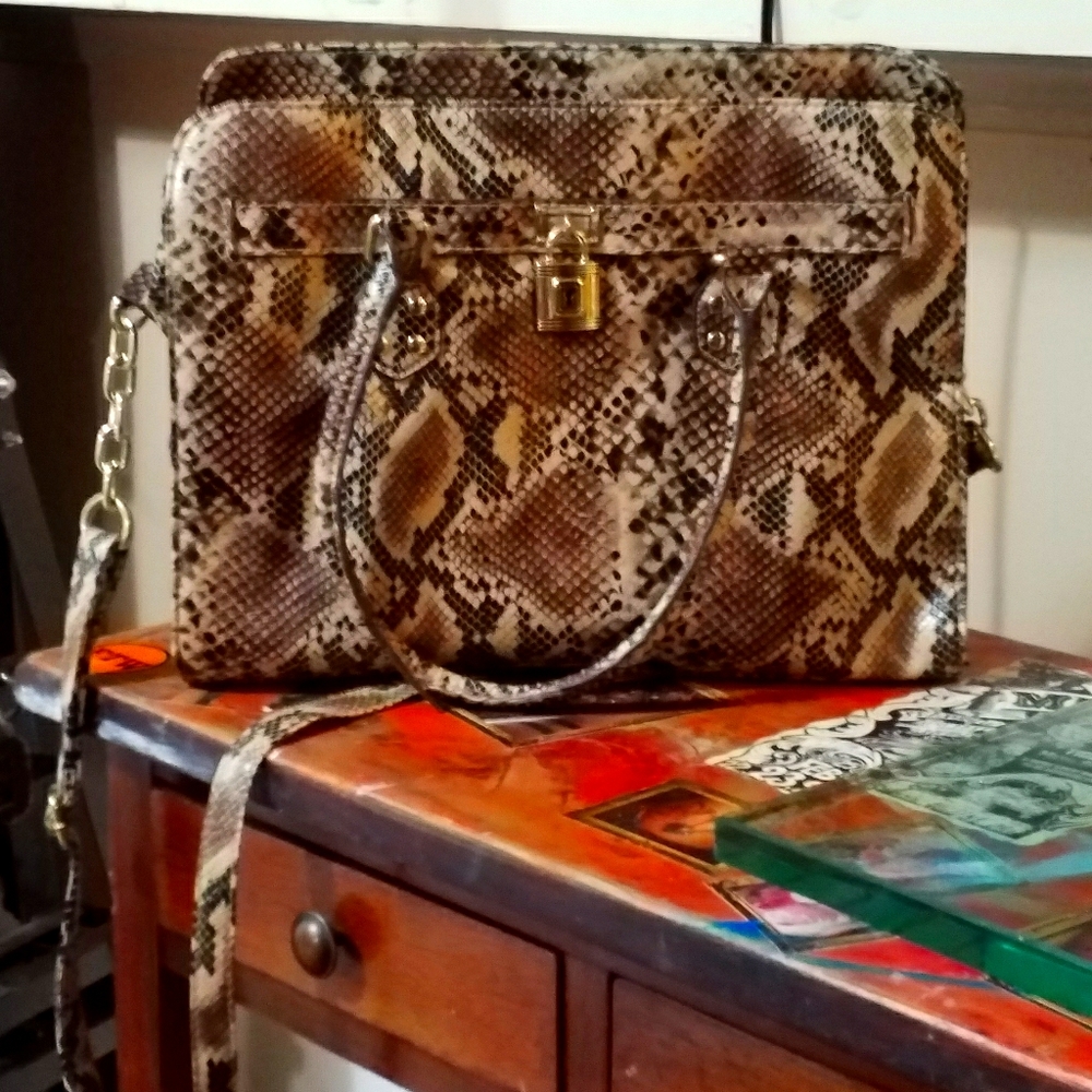 Beautiful pocketbook